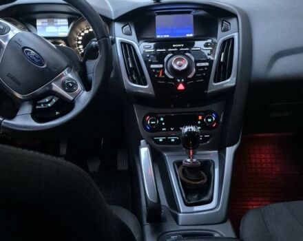 Белый Форд Фокус, объемом двигателя 1.6 л и пробегом 230 тыс. км за 6900 $, фото 5 на Automoto.ua