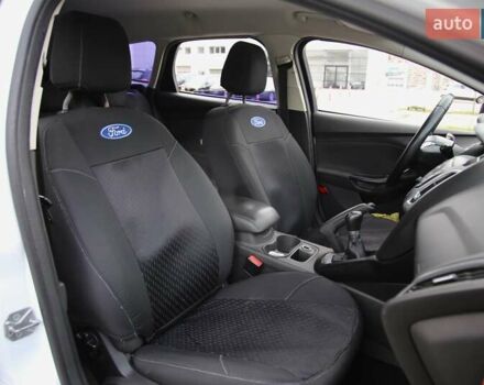 Форд Фокус 2013 в Харькове на Automoto.ua Белый Форд Фокус, объемом двигателя 1 л и пробегом 171 тыс. км за 7200 $, фото 9 на Automoto.ua