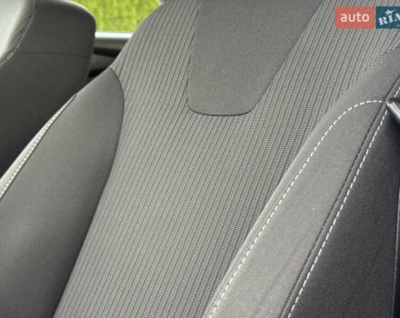 Білий Форд Фокус, об'ємом двигуна 1.6 л та пробігом 221 тис. км за 8699 $, фото 37 на Automoto.ua