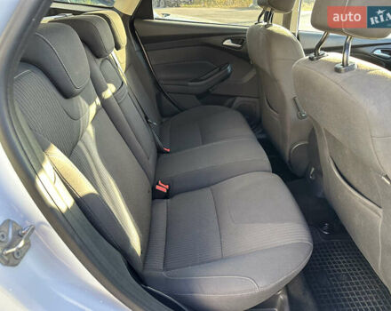 Белый Форд Фокус, объемом двигателя 2 л и пробегом 261 тыс. км за 7500 $, фото 20 на Automoto.ua