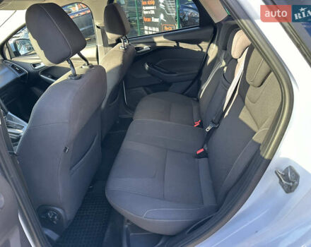 Белый Форд Фокус, объемом двигателя 2 л и пробегом 261 тыс. км за 7500 $, фото 22 на Automoto.ua