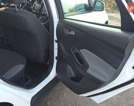 Белый Форд Фокус, объемом двигателя 1.6 л и пробегом 215 тыс. км за 7600 $, фото 17 на Automoto.ua