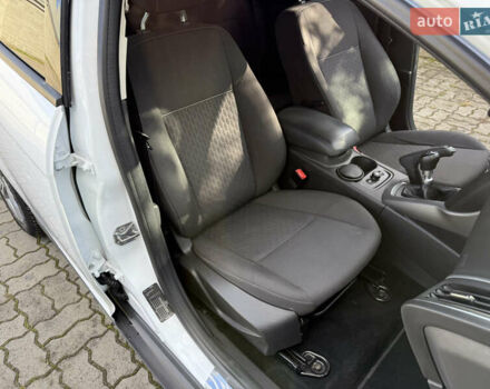 Форд Фокус 2013 в Стрые на Automoto.ua Белый Форд Фокус, объемом двигателя 0 л и пробегом 202 тыс. км за 8850 $, фото 110 на Automoto.ua