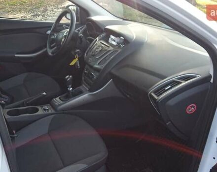 Белый Форд Фокус, объемом двигателя 1.6 л и пробегом 215 тыс. км за 7600 $, фото 20 на Automoto.ua