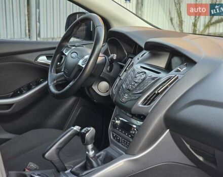 Белый Форд Фокус, объемом двигателя 1.6 л и пробегом 247 тыс. км за 7999 $, фото 4 на Automoto.ua