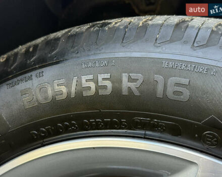 Форд Фокус 2013 в Стрые на Automoto.ua Белый Форд Фокус, объемом двигателя 0 л и пробегом 202 тыс. км за 8850 $, фото 89 на Automoto.ua