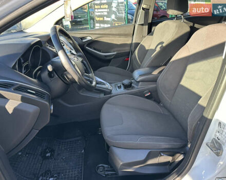 Белый Форд Фокус, объемом двигателя 2 л и пробегом 261 тыс. км за 7500 $, фото 10 на Automoto.ua