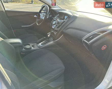 Белый Форд Фокус, объемом двигателя 2 л и пробегом 261 тыс. км за 7500 $, фото 19 на Automoto.ua