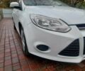 Форд Фокус 2013 в Чернигове на Automoto.ua Белый Форд Фокус, объемом двигателя 1.6 л и пробегом 385 тыс. км за 7000 $, фото 2 на Automoto.ua