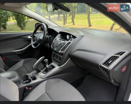 Форд Фокус 2013 у Белой Церкве на Automoto.ua Білий Форд Фокус, об'ємом двигуна 0 л та пробігом 246 тис. км за 7500 $, фото 4 на Automoto.ua