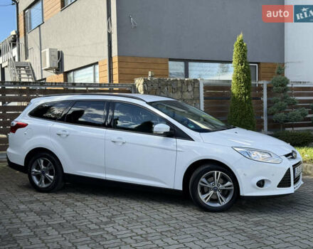 Форд Фокус 2013 в Стрые на Automoto.ua Белый Форд Фокус, объемом двигателя 0 л и пробегом 202 тыс. км за 8850 $, фото 28 на Automoto.ua