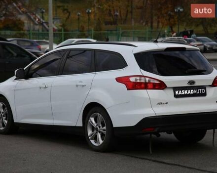 Форд Фокус 2013 в Харькове на Automoto.ua Белый Форд Фокус, объемом двигателя 1 л и пробегом 171 тыс. км за 7200 $, фото 3 на Automoto.ua