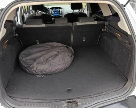 Белый Форд Фокус, объемом двигателя 1.6 л и пробегом 313 тыс. км за 7800 $, фото 1 на Automoto.ua