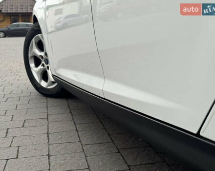 Білий Форд Фокус, об'ємом двигуна 1.6 л та пробігом 221 тис. км за 8699 $, фото 23 на Automoto.ua