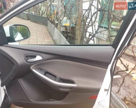 Белый Форд Фокус, объемом двигателя 1.56 л и пробегом 395 тыс. км за 7500 $, фото 13 на Automoto.ua