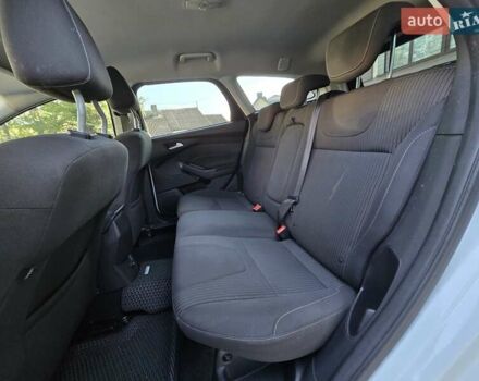 Белый Форд Фокус, объемом двигателя 1.6 л и пробегом 247 тыс. км за 7499 $, фото 24 на Automoto.ua