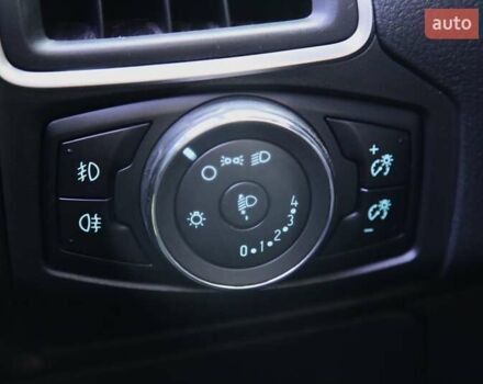 Форд Фокус 2013 в Харькове на Automoto.ua Белый Форд Фокус, объемом двигателя 1 л и пробегом 171 тыс. км за 7200 $, фото 19 на Automoto.ua