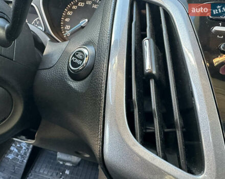 Белый Форд Фокус, объемом двигателя 2 л и пробегом 261 тыс. км за 7500 $, фото 16 на Automoto.ua