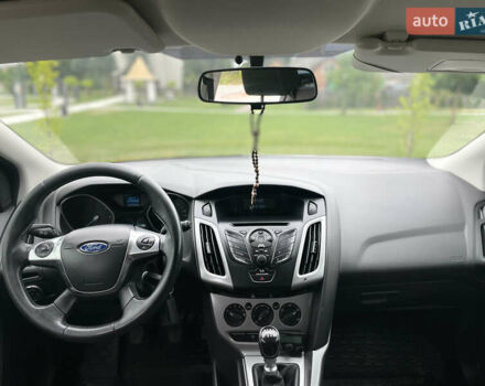Белый Форд Фокус, объемом двигателя 1.6 л и пробегом 257 тыс. км за 7300 $, фото 7 на Automoto.ua