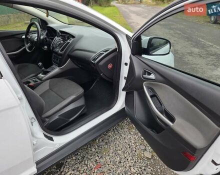 Білий Форд Фокус, об'ємом двигуна 1 л та пробігом 260 тис. км за 6450 $, фото 6 на Automoto.ua