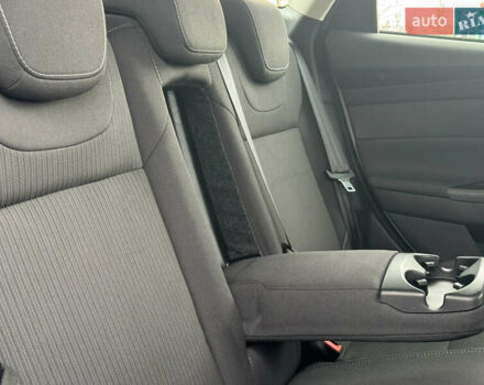 Білий Форд Фокус, об'ємом двигуна 1.6 л та пробігом 221 тис. км за 8699 $, фото 74 на Automoto.ua
