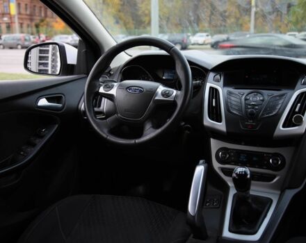 Форд Фокус 2013 в Харькове на Automoto.ua Белый Форд Фокус, объемом двигателя 1 л и пробегом 171 тыс. км за 7200 $, фото 10 на Automoto.ua