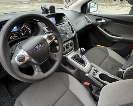 Белый Форд Фокус, объемом двигателя 1.6 л и пробегом 201 тыс. км за 8000 $, фото 8 на Automoto.ua