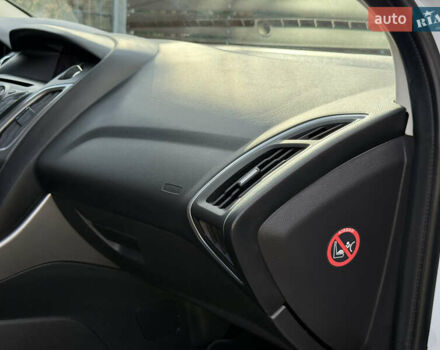 Форд Фокус 2013 в Стрые на Automoto.ua Белый Форд Фокус, объемом двигателя 0 л и пробегом 202 тыс. км за 8850 $, фото 109 на Automoto.ua