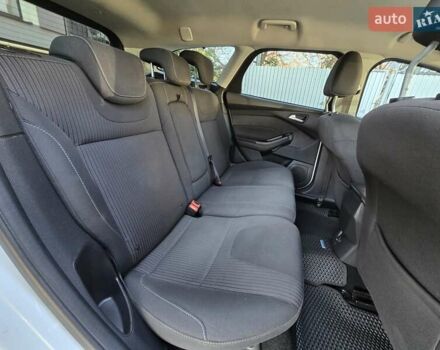 Белый Форд Фокус, объемом двигателя 1.6 л и пробегом 247 тыс. км за 7999 $, фото 27 на Automoto.ua