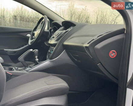 Білий Форд Фокус, об'ємом двигуна 1.6 л та пробігом 221 тис. км за 8699 $, фото 78 на Automoto.ua