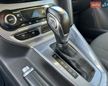 Белый Форд Фокус, объемом двигателя 2 л и пробегом 261 тыс. км за 7500 $, фото 13 на Automoto.ua