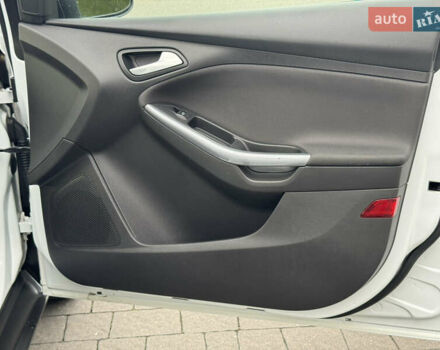 Білий Форд Фокус, об'ємом двигуна 1.6 л та пробігом 221 тис. км за 8699 $, фото 75 на Automoto.ua