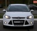 Форд Фокус 2013 в Харькове на Automoto.ua Белый Форд Фокус, объемом двигателя 1 л и пробегом 171 тыс. км за 7200 $, фото 1 на Automoto.ua