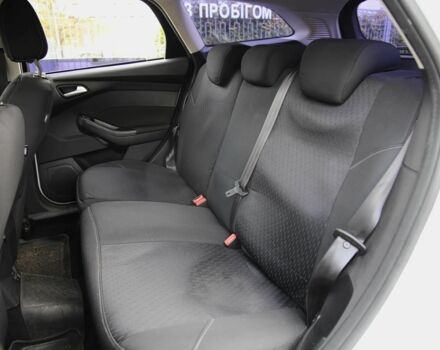 Форд Фокус 2013 в Харькове на Automoto.ua Белый Форд Фокус, объемом двигателя 1 л и пробегом 171 тыс. км за 7200 $, фото 7 на Automoto.ua