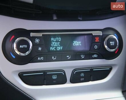 Форд Фокус 2013 в Харькове на Automoto.ua Белый Форд Фокус, объемом двигателя 1 л и пробегом 171 тыс. км за 7200 $, фото 16 на Automoto.ua