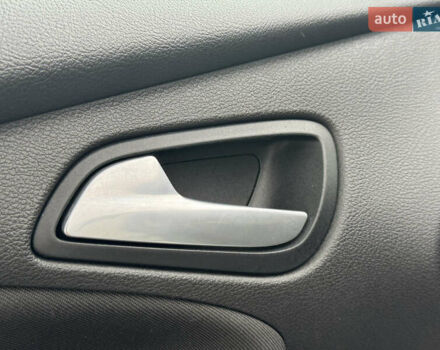 Білий Форд Фокус, об'ємом двигуна 1.6 л та пробігом 221 тис. км за 8699 $, фото 34 на Automoto.ua