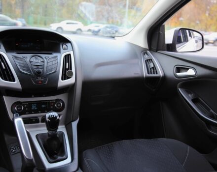 Форд Фокус 2013 в Харькове на Automoto.ua Белый Форд Фокус, объемом двигателя 1 л и пробегом 171 тыс. км за 7200 $, фото 12 на Automoto.ua