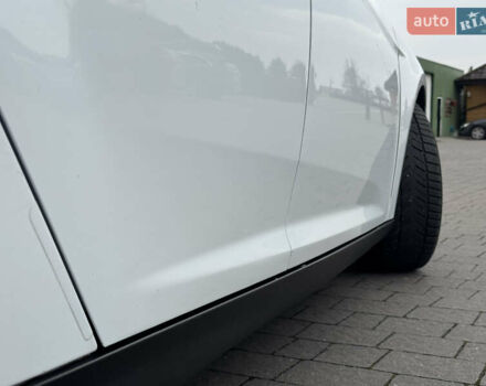 Білий Форд Фокус, об'ємом двигуна 1.6 л та пробігом 221 тис. км за 8699 $, фото 14 на Automoto.ua
