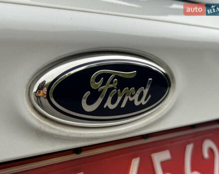 Білий Форд Фокус, об'ємом двигуна 1.6 л та пробігом 221 тис. км за 8699 $, фото 18 на Automoto.ua