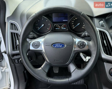 Форд Фокус 2013 в Стрые на Automoto.ua Белый Форд Фокус, объемом двигателя 0 л и пробегом 202 тыс. км за 8850 $, фото 95 на Automoto.ua