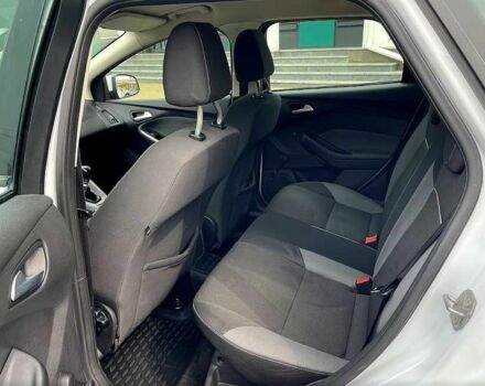 Белый Форд Фокус, объемом двигателя 1.6 л и пробегом 217 тыс. км за 7200 $, фото 3 на Automoto.ua