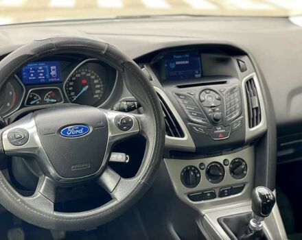 Белый Форд Фокус, объемом двигателя 1.6 л и пробегом 217 тыс. км за 7200 $, фото 5 на Automoto.ua