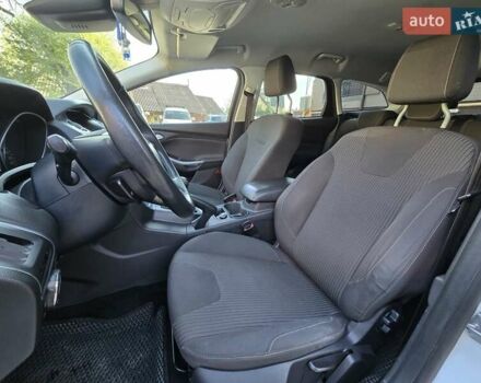 Белый Форд Фокус, объемом двигателя 1.6 л и пробегом 247 тыс. км за 7999 $, фото 23 на Automoto.ua