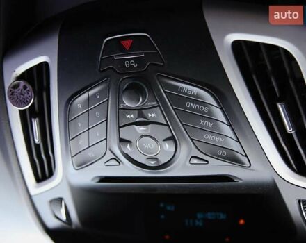 Форд Фокус 2013 в Харькове на Automoto.ua Белый Форд Фокус, объемом двигателя 1 л и пробегом 171 тыс. км за 7200 $, фото 15 на Automoto.ua