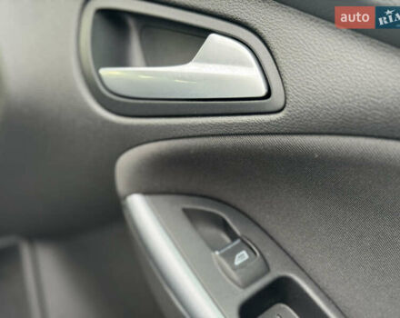 Білий Форд Фокус, об'ємом двигуна 1.6 л та пробігом 221 тис. км за 8699 $, фото 76 на Automoto.ua
