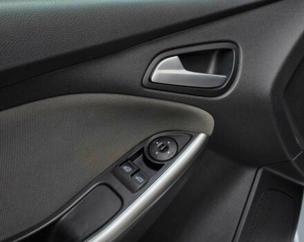 Белый Форд Фокус, объемом двигателя 1 л и пробегом 274 тыс. км за 6199 $, фото 8 на Automoto.ua