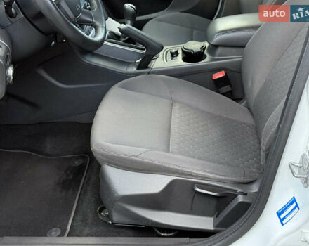 Форд Фокус 2013 в Стрые на Automoto.ua Белый Форд Фокус, объемом двигателя 0 л и пробегом 202 тыс. км за 8850 $, фото 103 на Automoto.ua