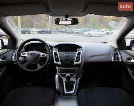 Форд Фокус 2013 в Харькове на Automoto.ua Белый Форд Фокус, объемом двигателя 1 л и пробегом 171 тыс. км за 7200 $, фото 11 на Automoto.ua