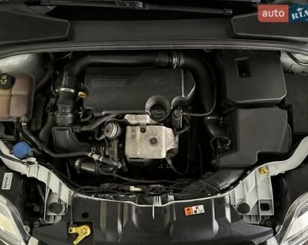 Білий Форд Фокус, об'ємом двигуна 1 л та пробігом 252 тис. км за 6200 $, фото 25 на Automoto.ua