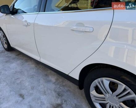Білий Форд Фокус, об'ємом двигуна 1.6 л та пробігом 241 тис. км за 7950 $, фото 6 на Automoto.ua